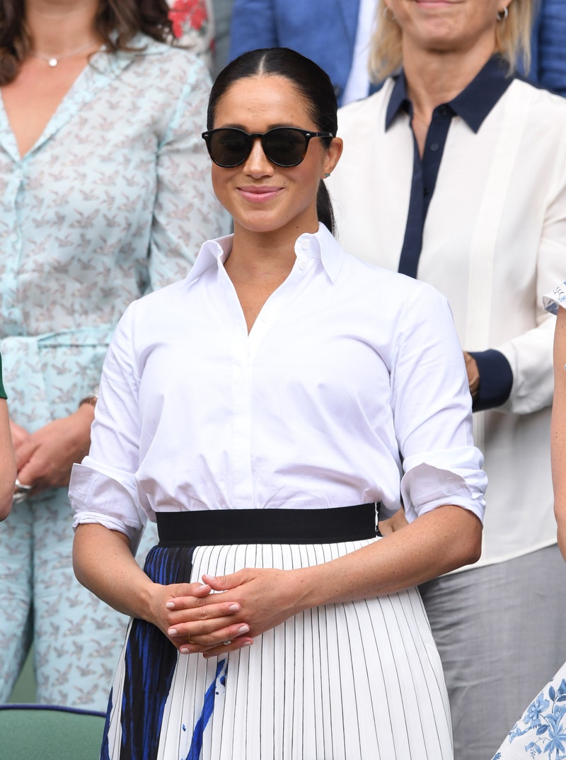 Meghan Markle: Οι πιο κομψές καλοκαιρινές εμφανίσεις της με τα basics της γκαρνταρόμπας-3