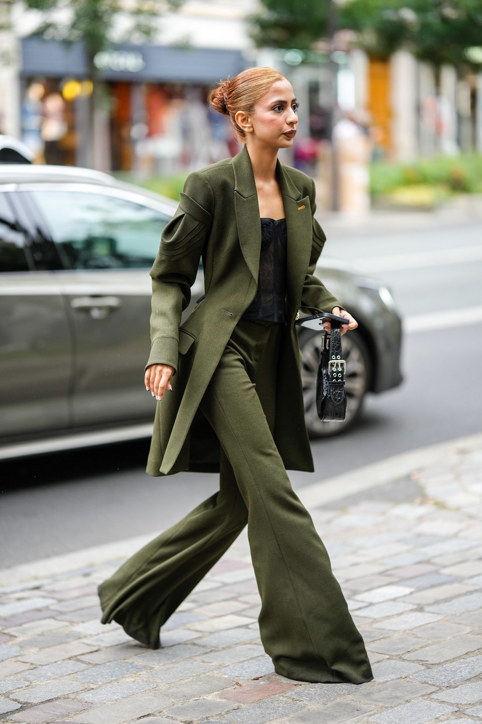 Puddle pants: Τα παντελόνια που θα αντικαταστήσουν τα skinny τζιν το φθινόπωρο-2