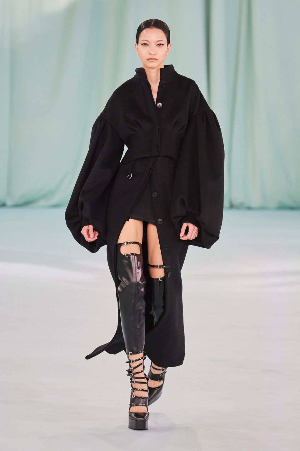Buckled shoes: Οι αγκράφες είναι η τάση στα παπούτσια για το φθινόπωρο 2022-6