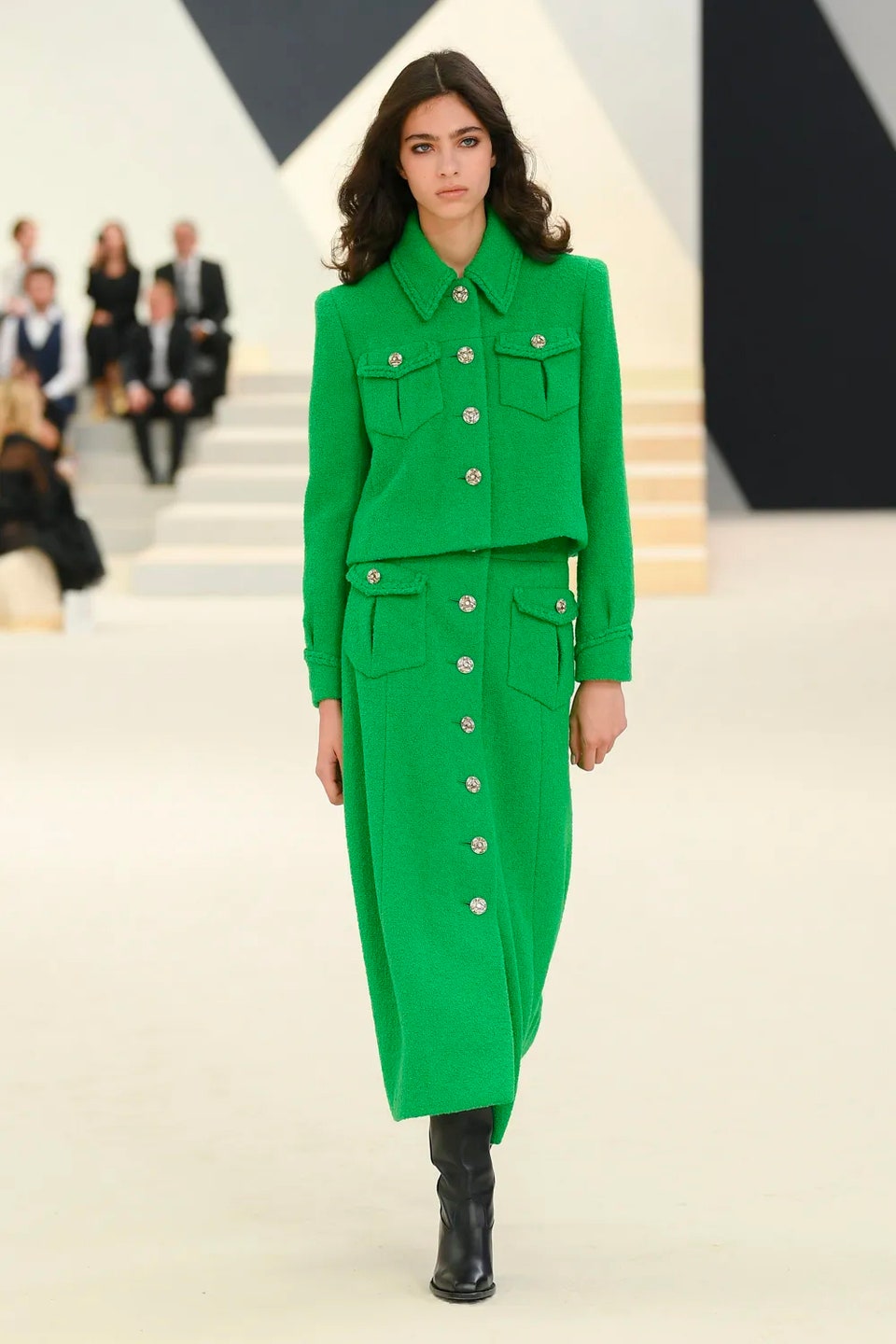 Chanel Couture Fall/Winter 22-23: Επιστροφή στα 30s-9