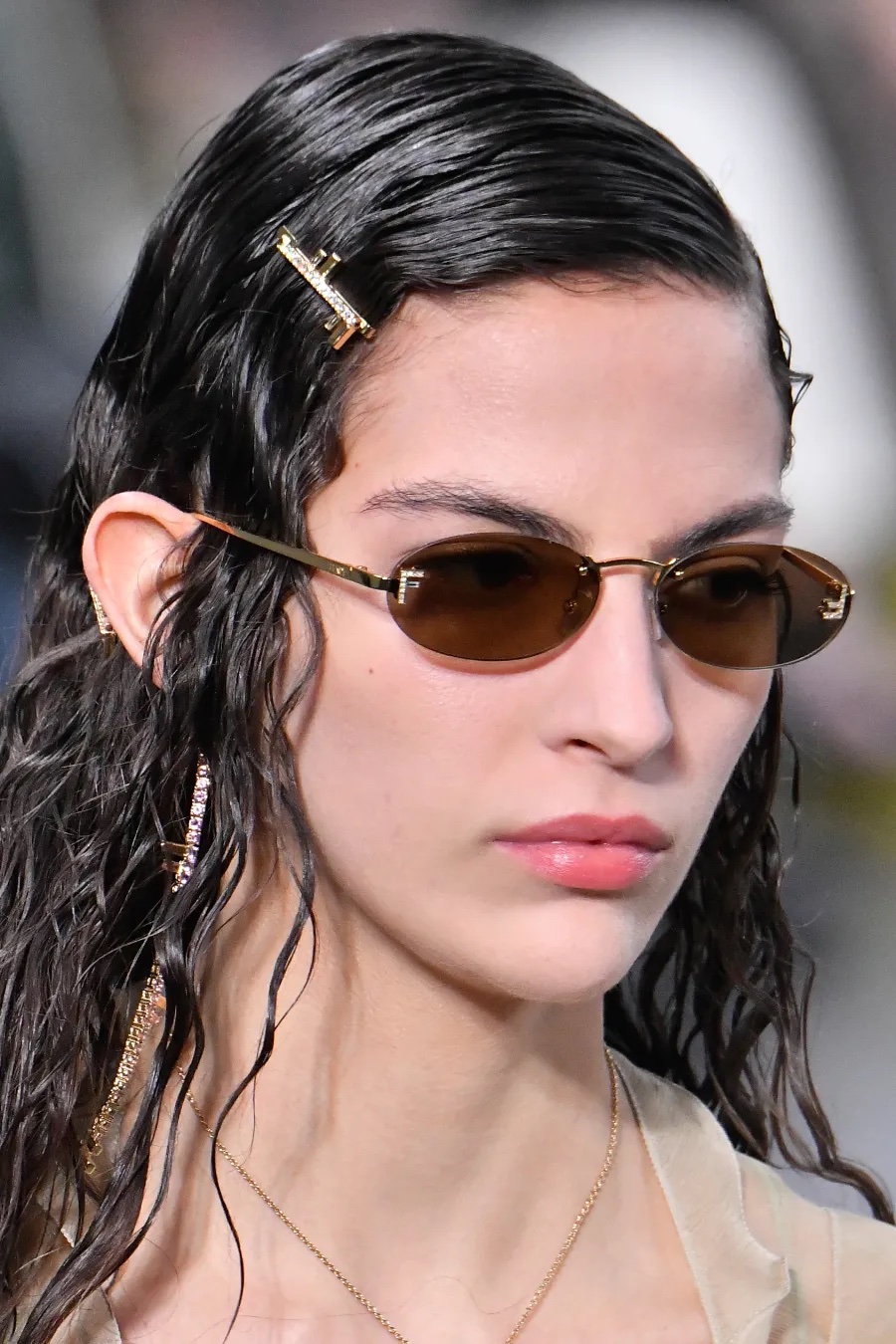 6 hairstyles για τα φθινοπωρινά date nights-2