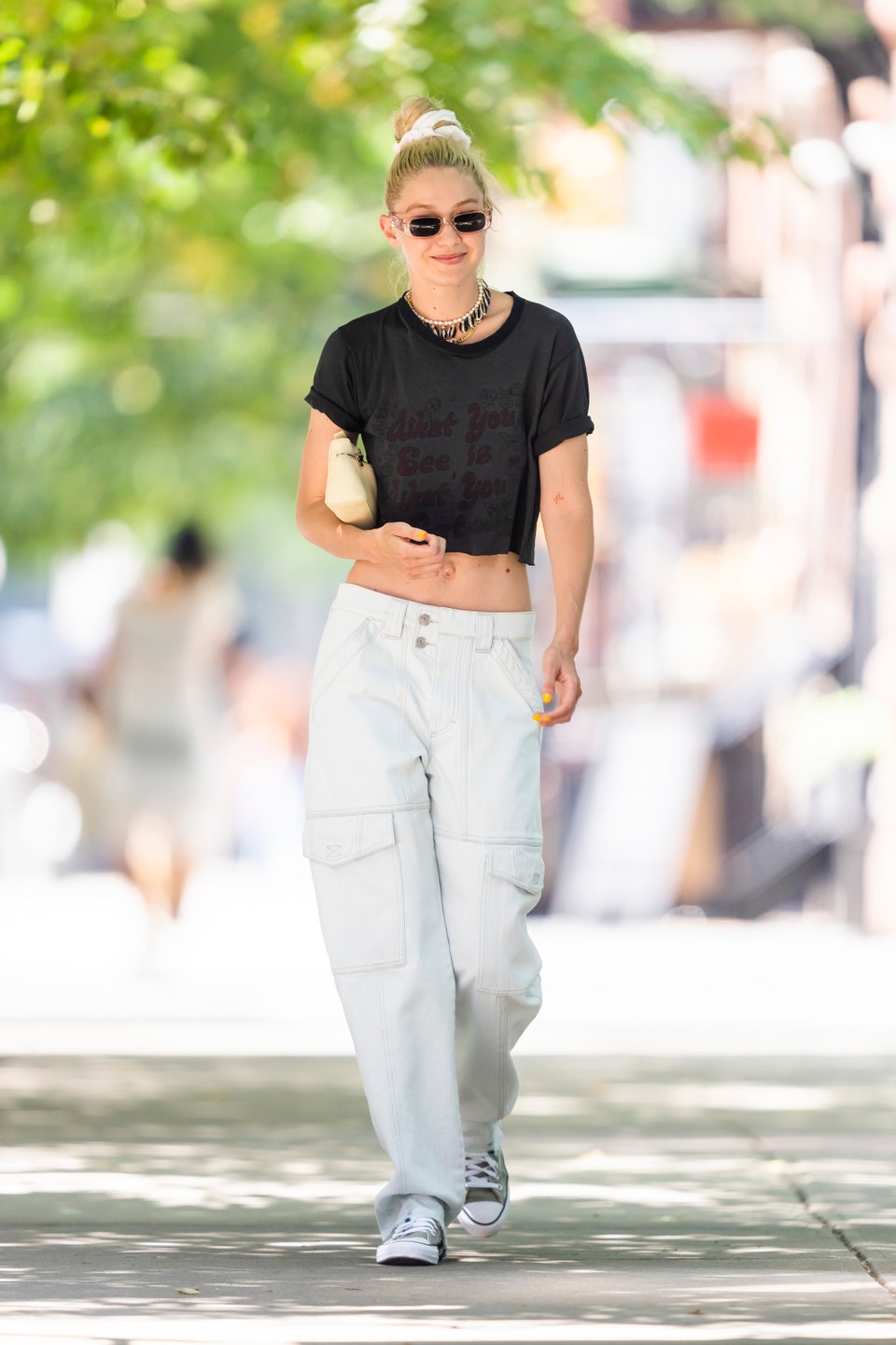 Gigi και Bella Hadid φορούν ήδη την τάση κλειδί του φθινοπώρου-3