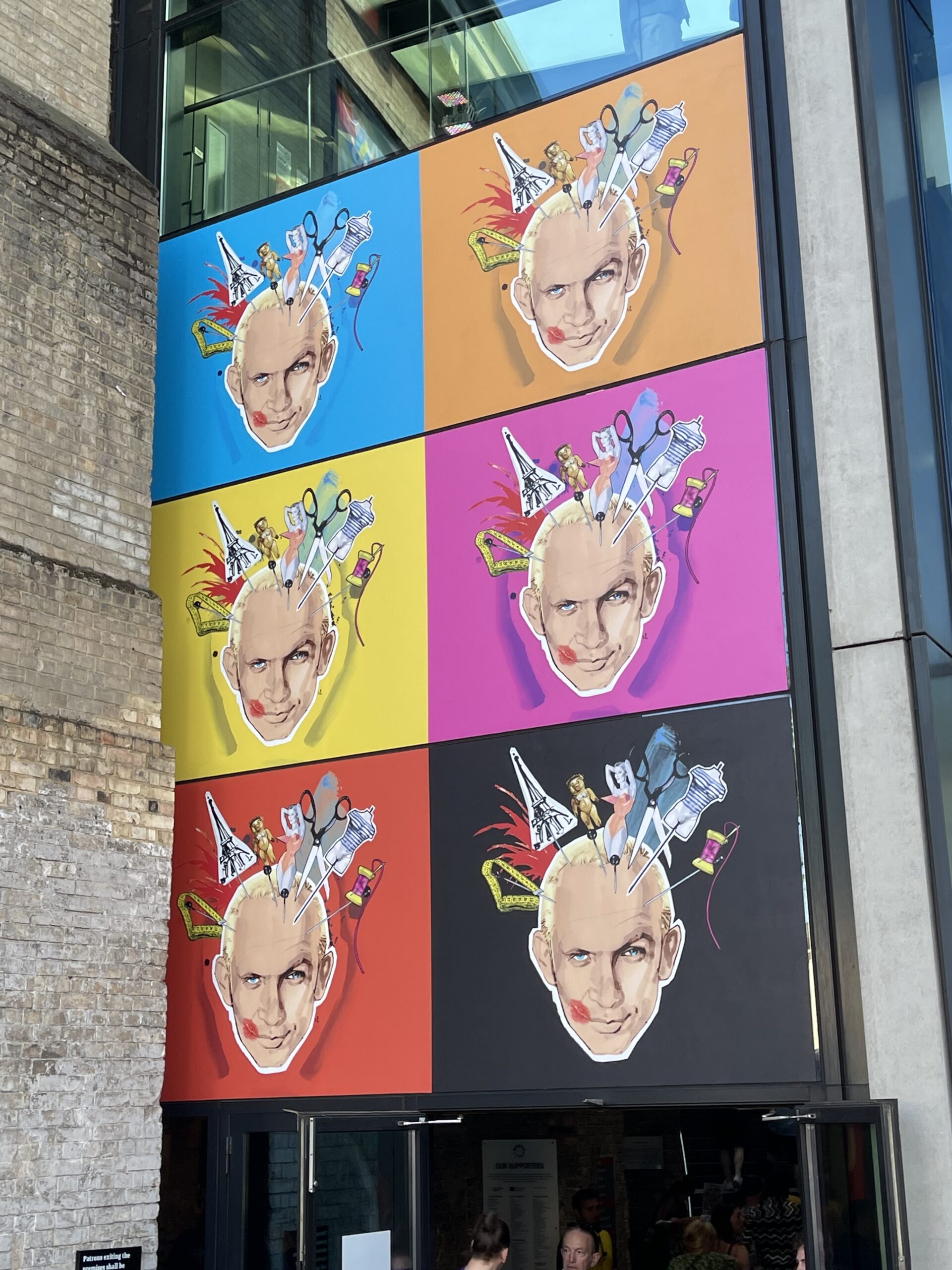 Politicult: Ένα πολύ hot καλοκαίρι στο Λονδίνο-2