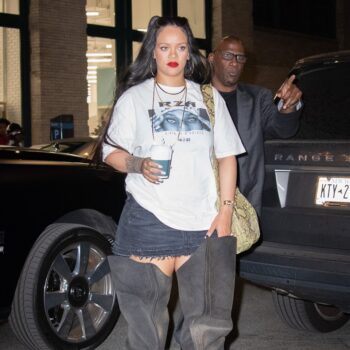 η-rihanna-φορά-τις-viral-μπότες-του-φθινοπώρου-238111