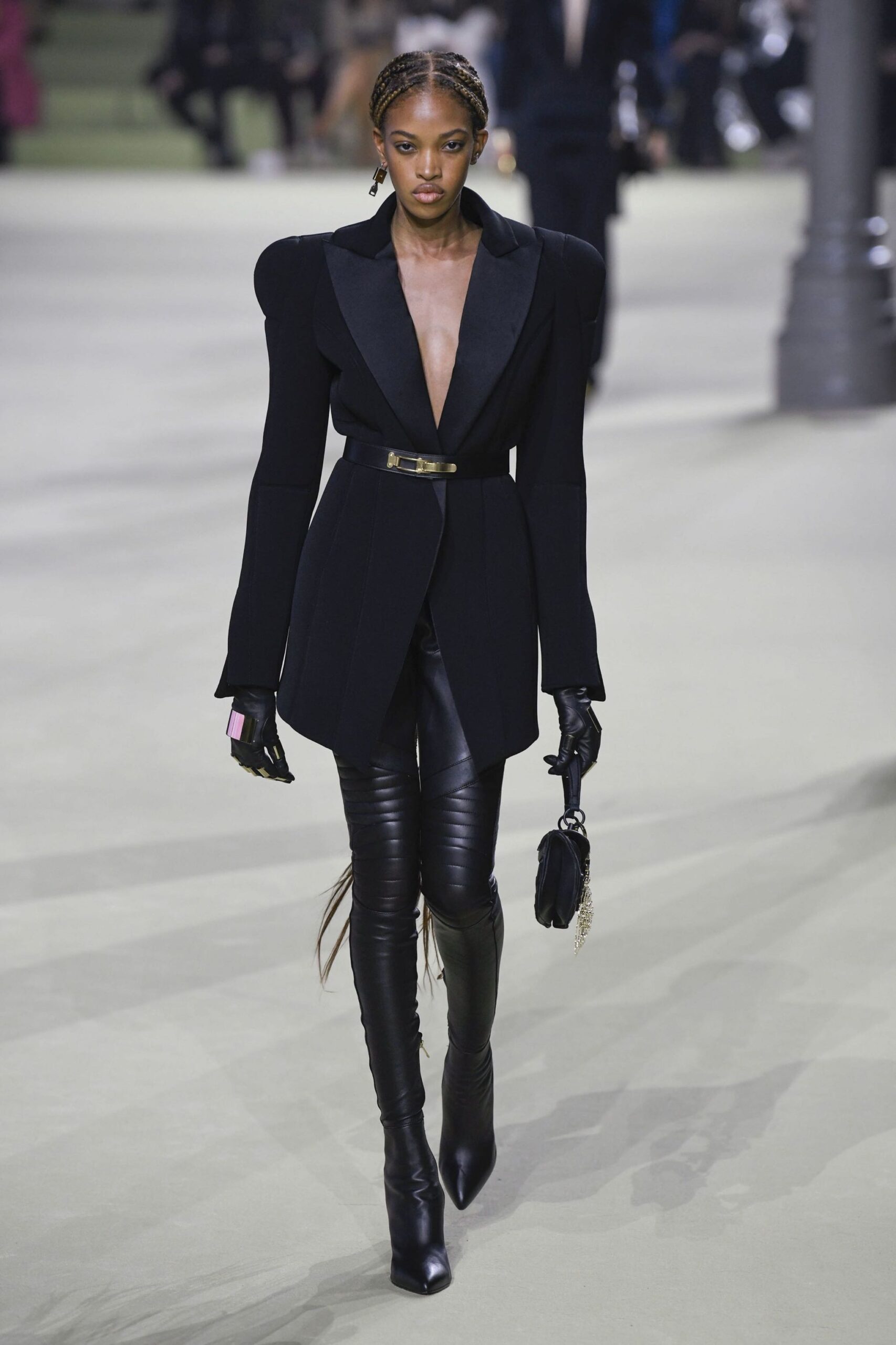 Blazer και leggings: To πιο sexy combo για τις φθινοπωρινές βραδινές εξόδους-5
