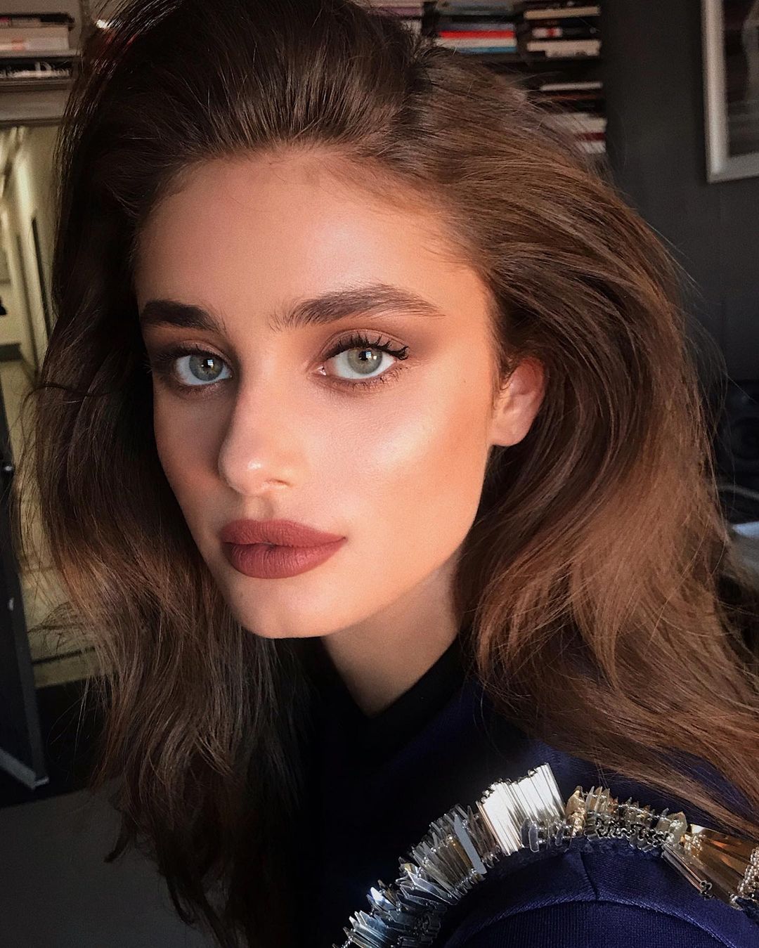 Monochrome μακιγιάζ: H τάση του φθινοπώρου από τους make-up artists της Gigi Hadid-5