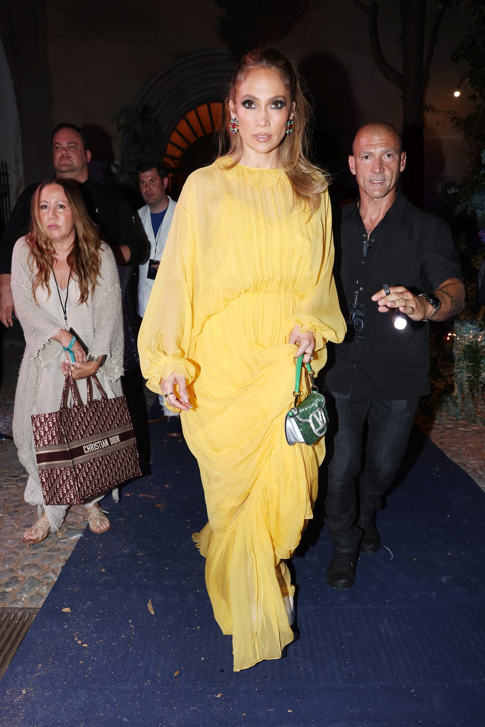 Μάξι φόρεμα: Τα style tricks της Jennifer Lopez για stylish εμφανίσεις-3