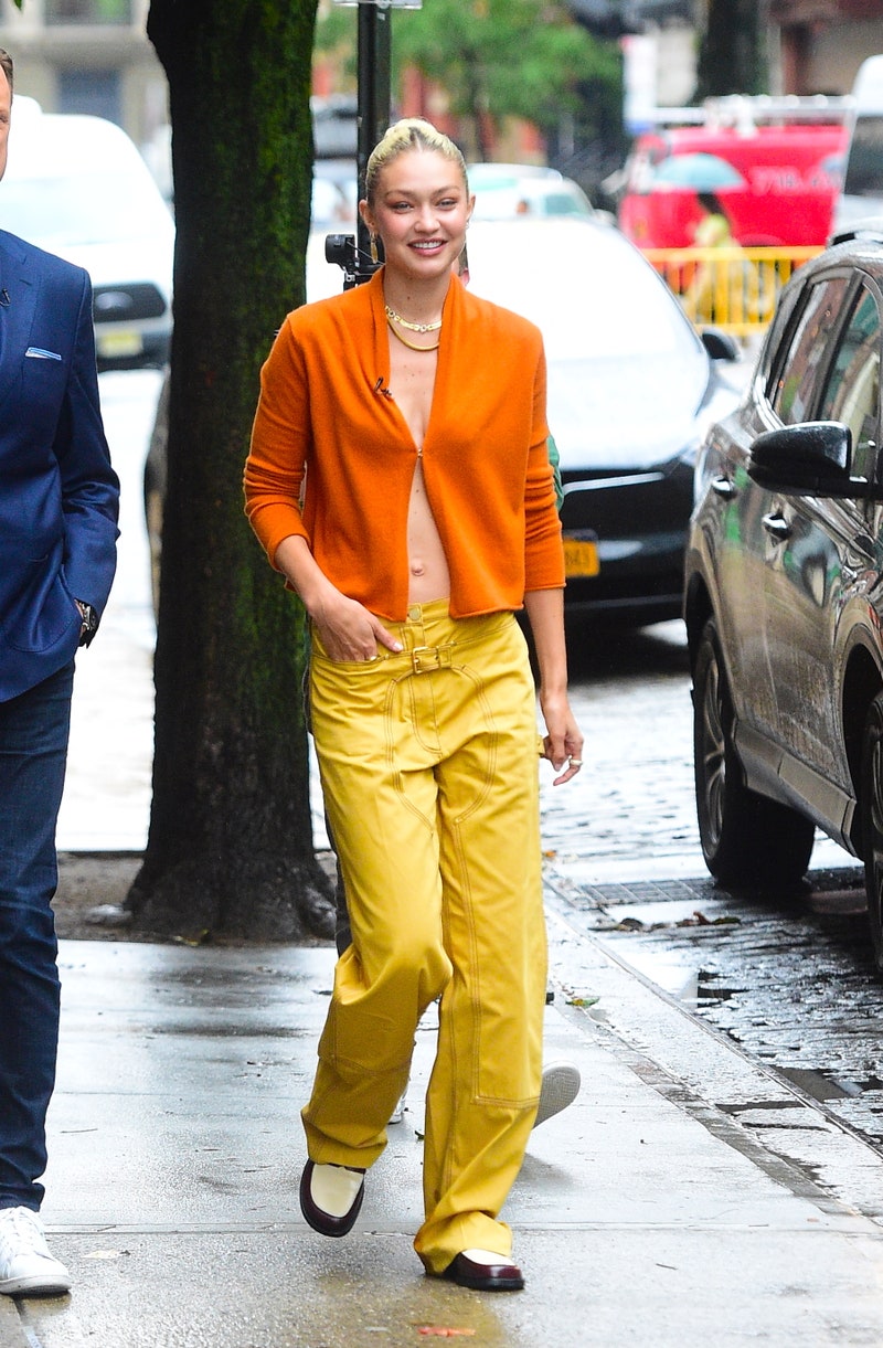 Kendall, Hailey, Gigi μάς δείχνουν πώς θα φορέσουμε τα loafers το φθινόπωρο 2022-5