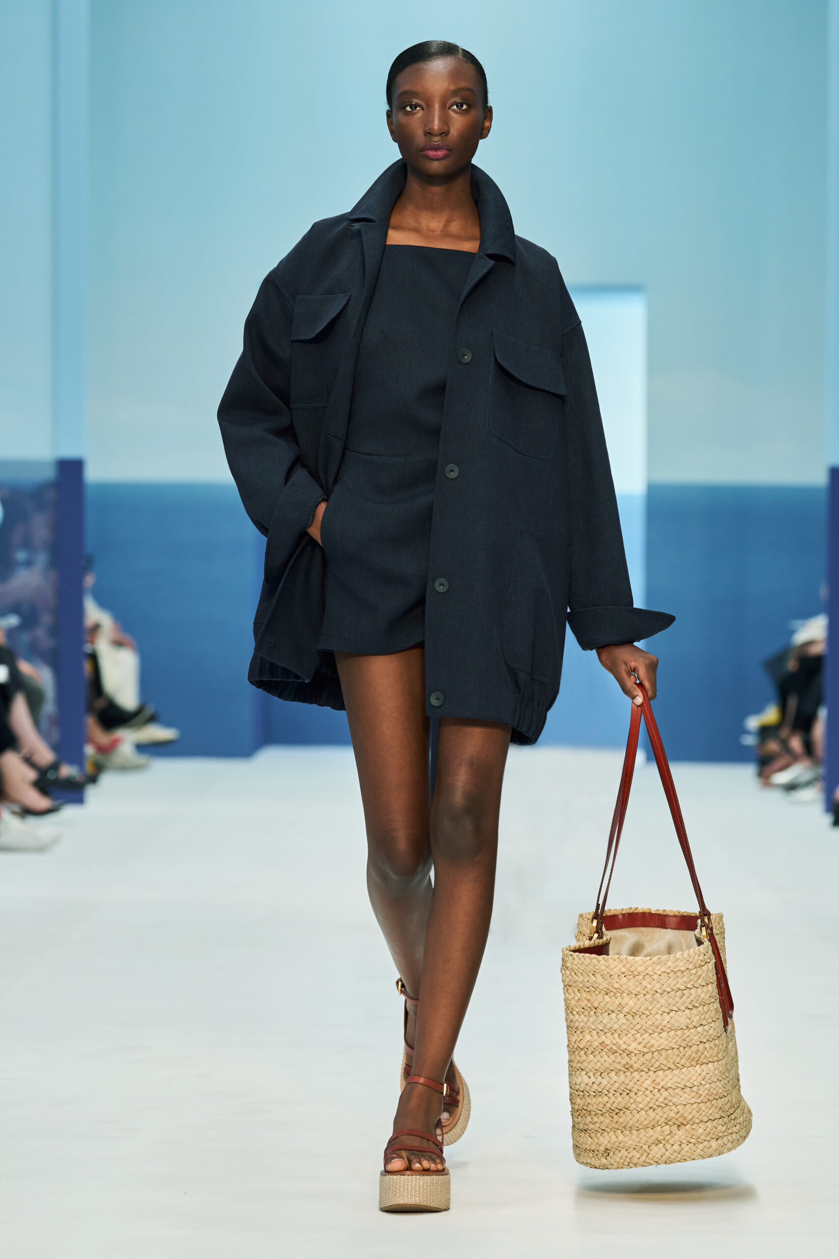 Εβδομάδα Μόδας Μιλάνου: Το riviera style της Max Mara για την SS23-6