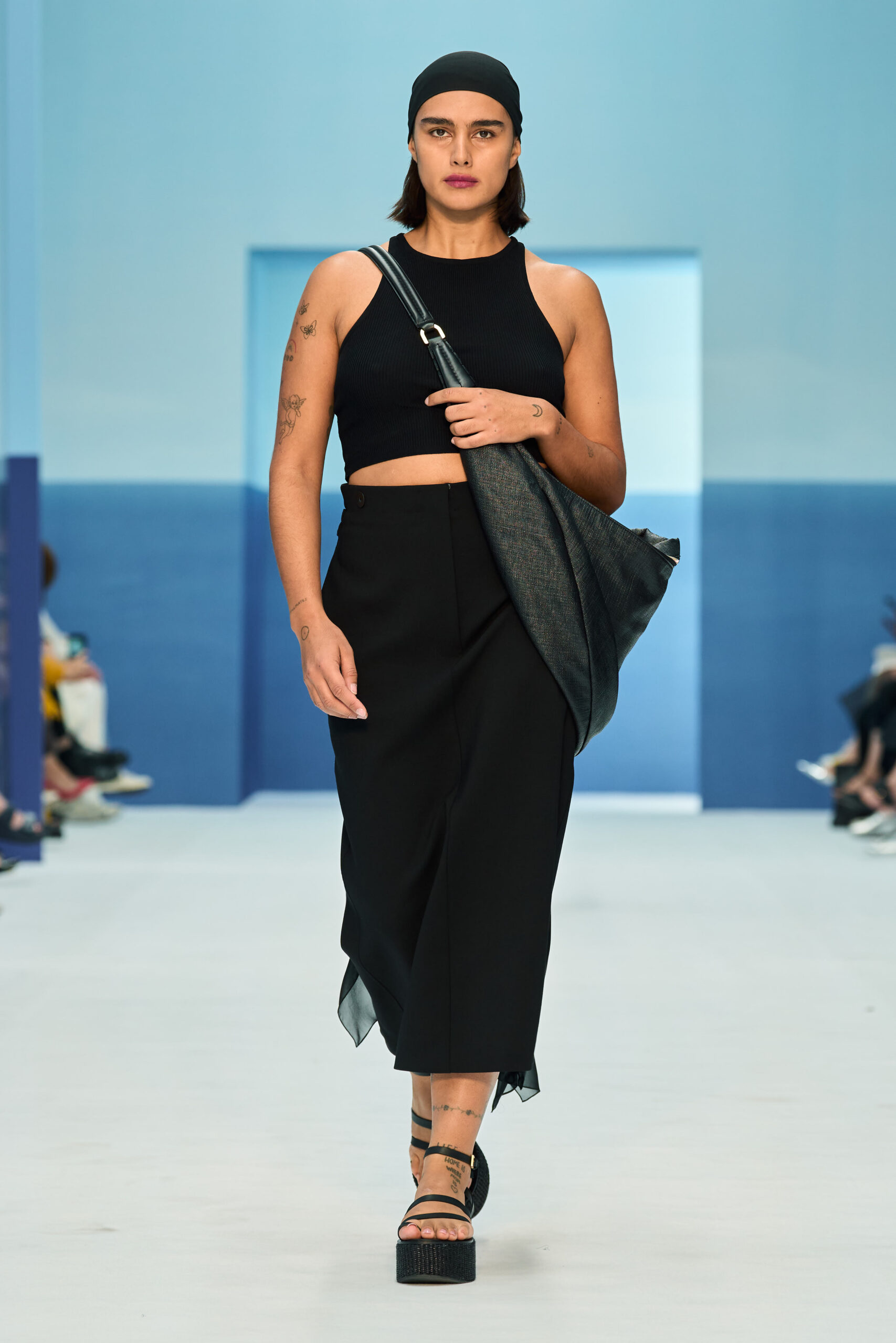 Εβδομάδα Μόδας Μιλάνου: Το riviera style της Max Mara για την SS23-10