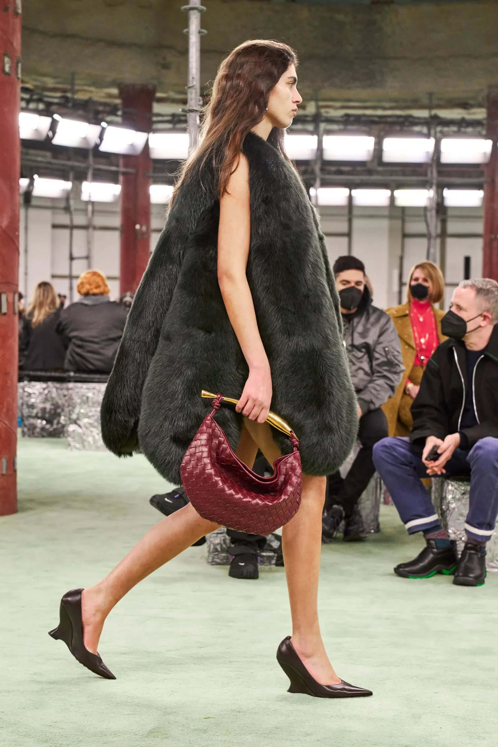 Wedge shoes: Οι πλατφόρμες είναι τάση και το φθινόπωρο 2022-3