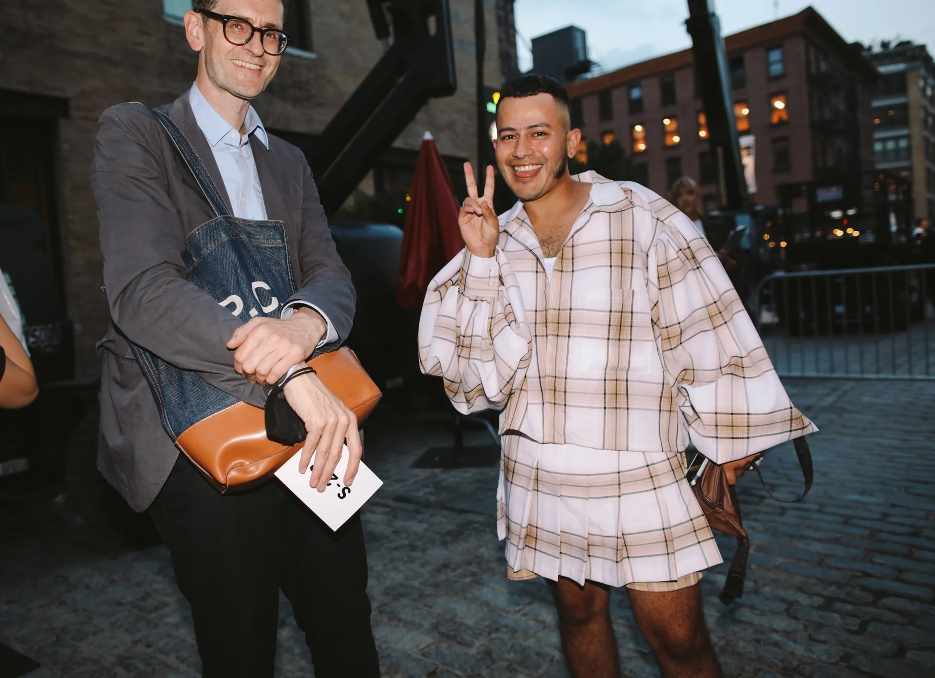 Vogue World: Τα καλύτερα street style μέσα από τα μάτια του Phil Oh-11