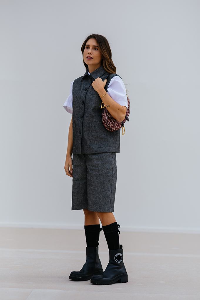 Εβδομάδα Μόδας Παρισιού: Οι street style εμφανίσεις έξω από το Dior SS23 show-15