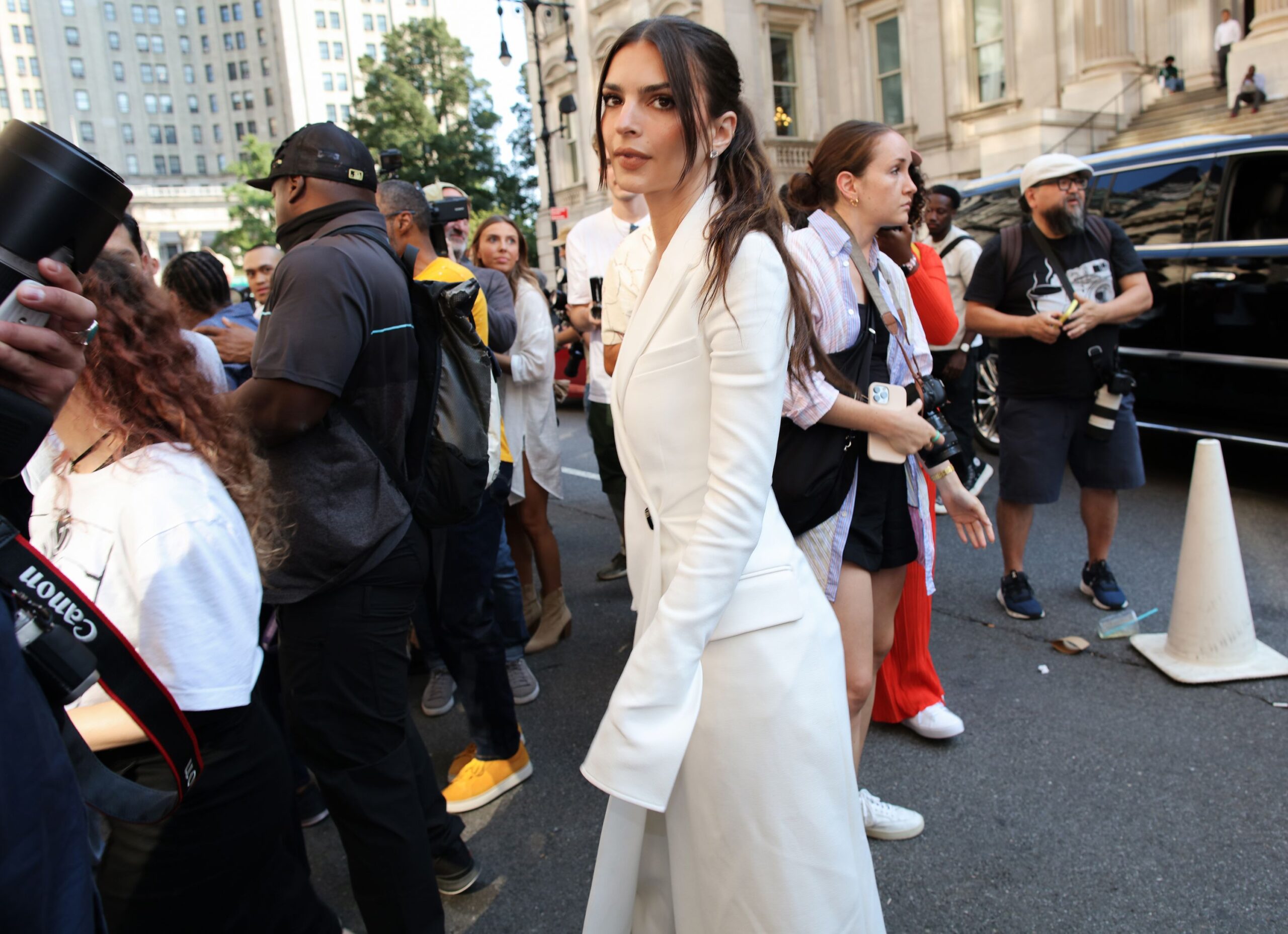 Εβδομάδα Μόδας Νέας Υόρκης SS23: Το πρώτο street style του φθινοπώρου είναι εδώ-5