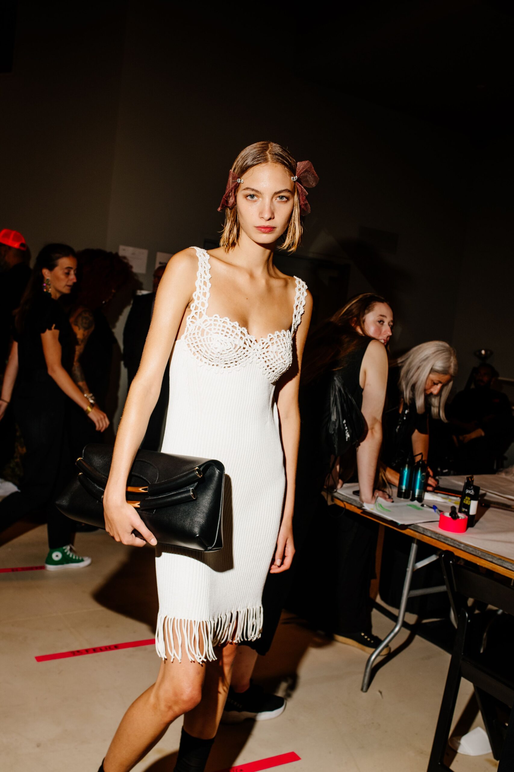 Εβδομάδα Μόδας Νέας Υόρκης SS23: Οι κορυφαίες backstage στιγμές-49