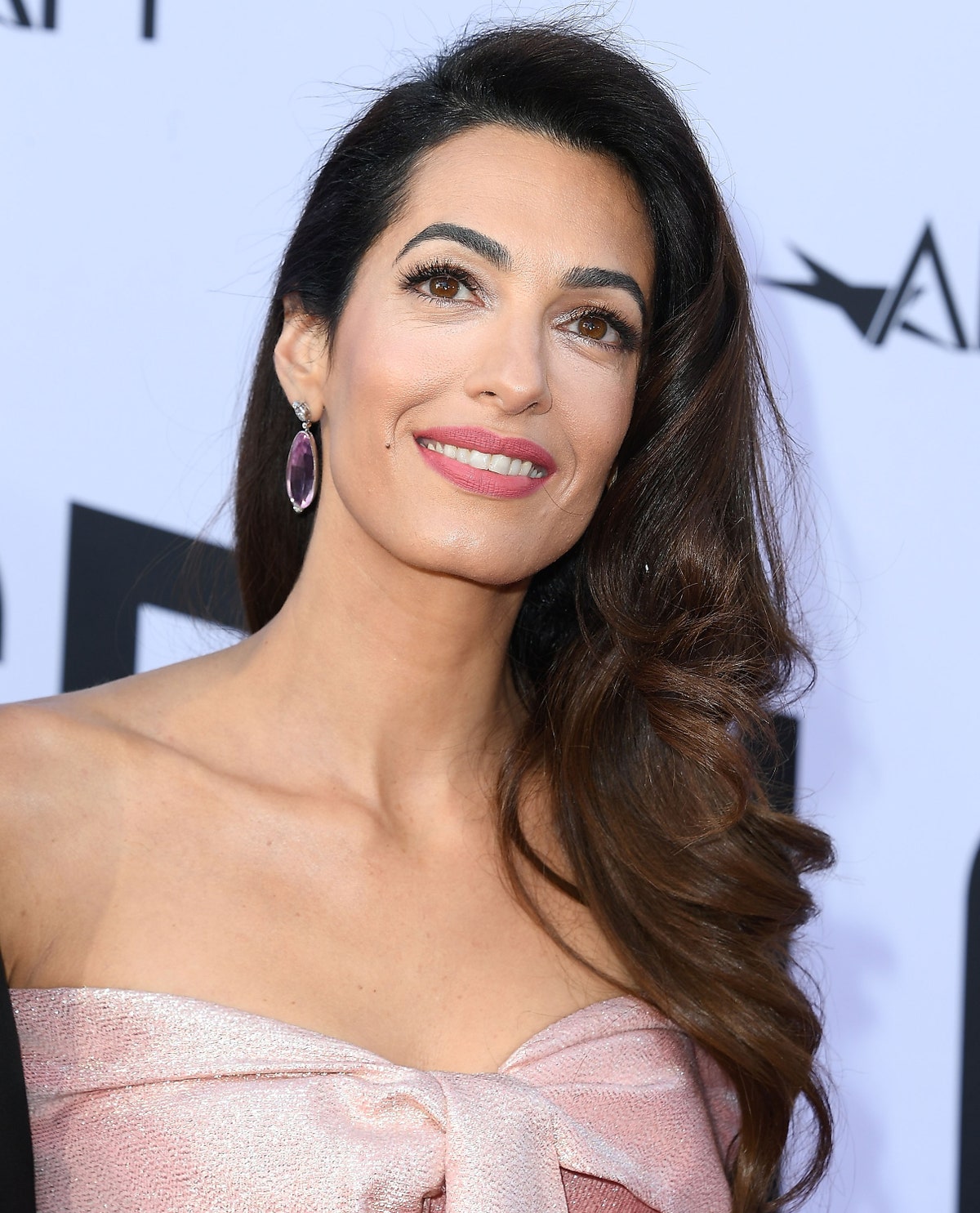 Amal Clooney: Τα καλύτερα hair moments της-2