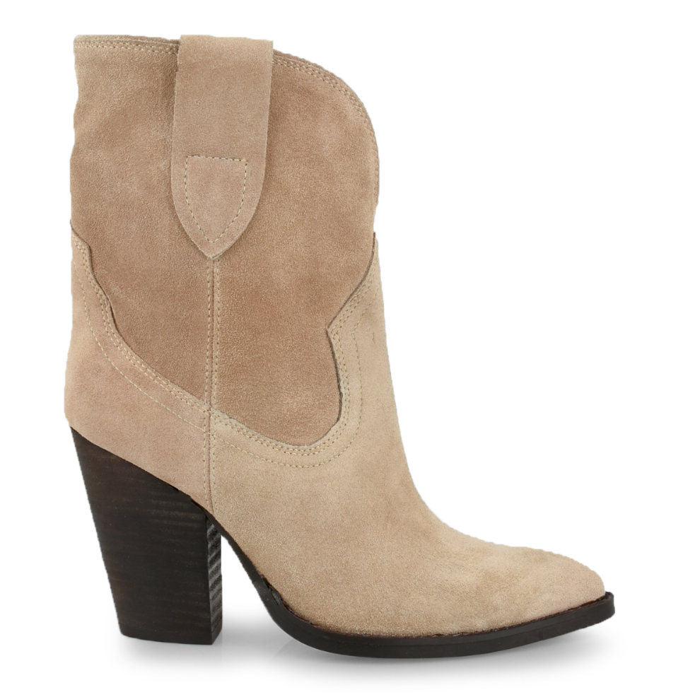 Οι cowboy μπότες είναι το shoe trend του 2022-4