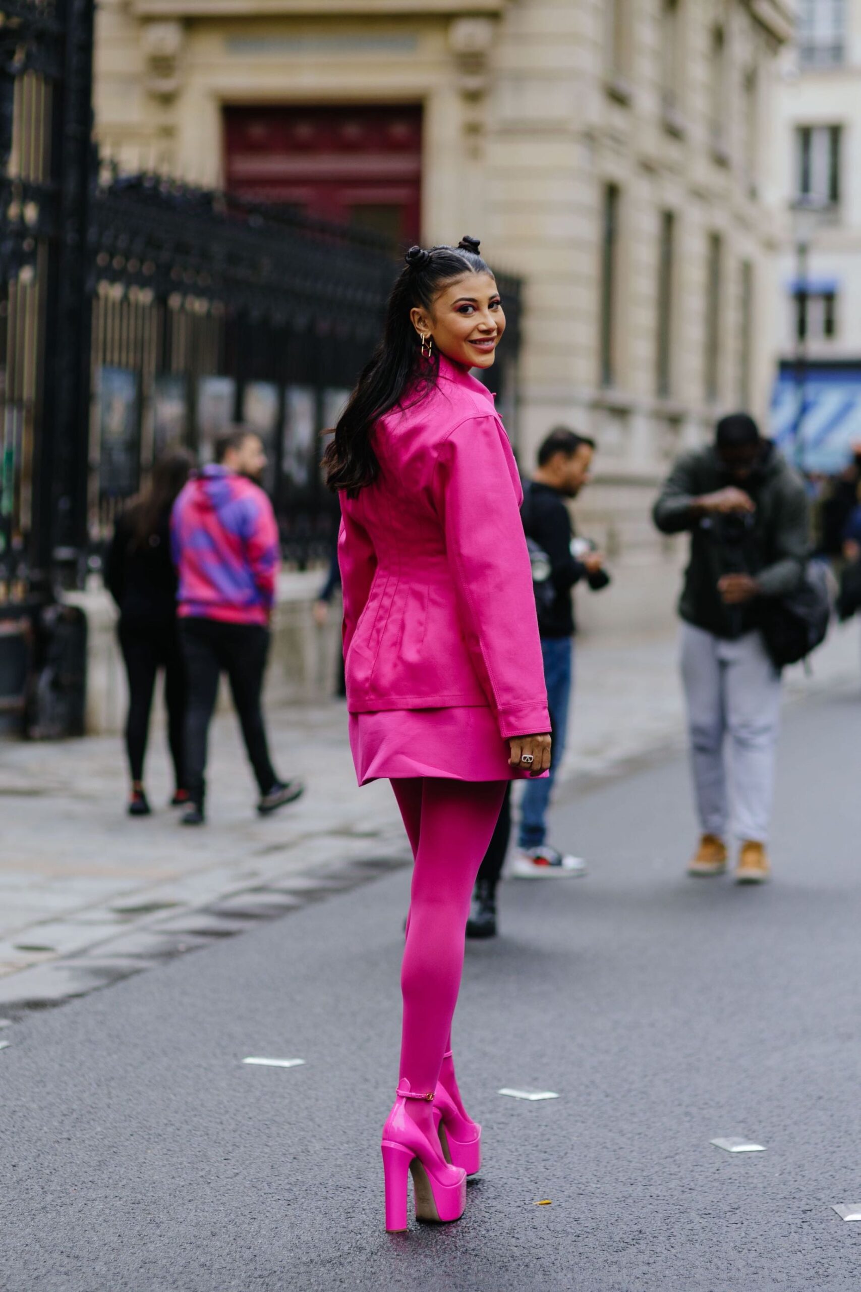 Τα χρώματα της σεζόν που φορούν τώρα στο street style-4