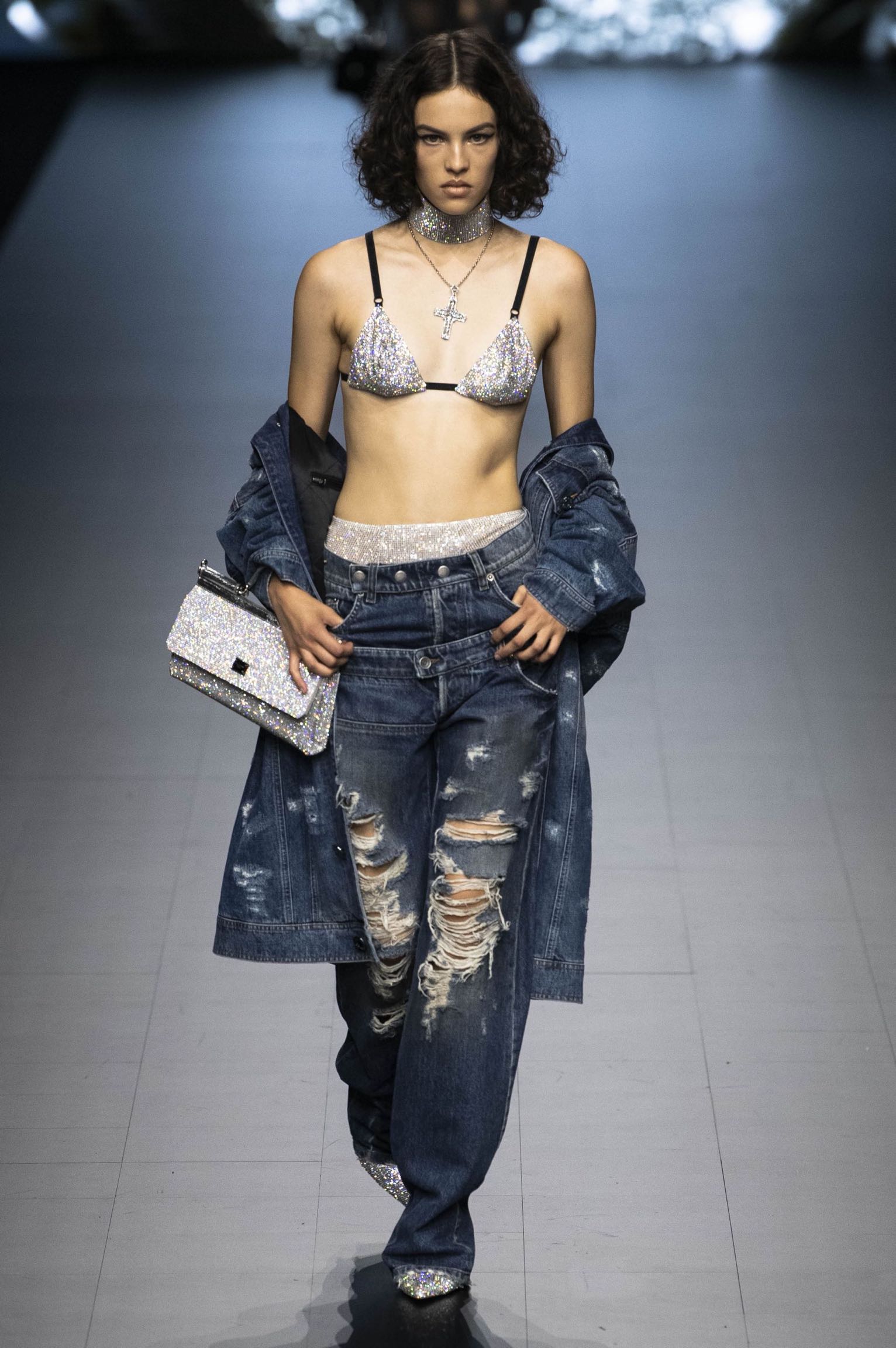 Baggy jeans: Το νέο στιλ που έχει την προσοχή μας τώρα-5
