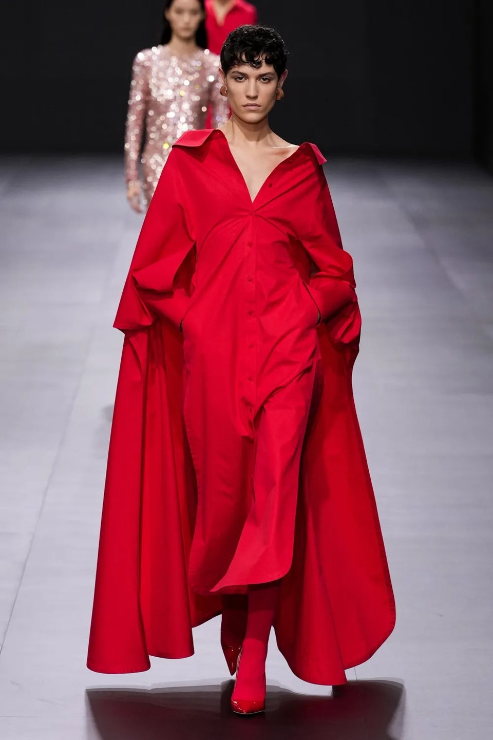 Εβδομάδα Μόδας Παρισιού: Όλες οι λεπτομέρειες για την Valentino SS23 collection-5