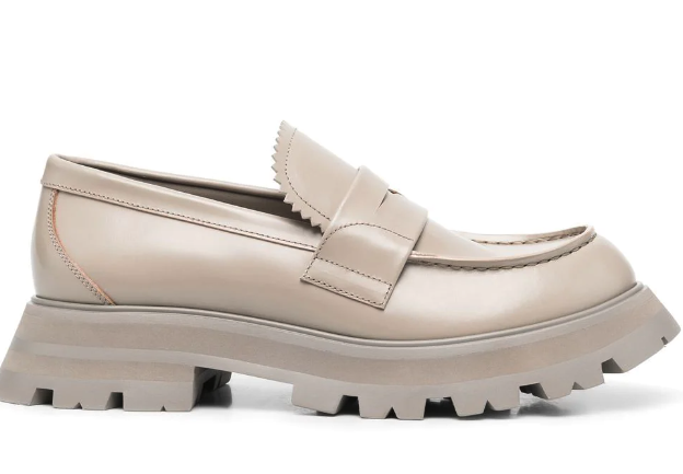 Loafers: 8 ιδέες να τα φορέσετε και το φθινόπωρο-1