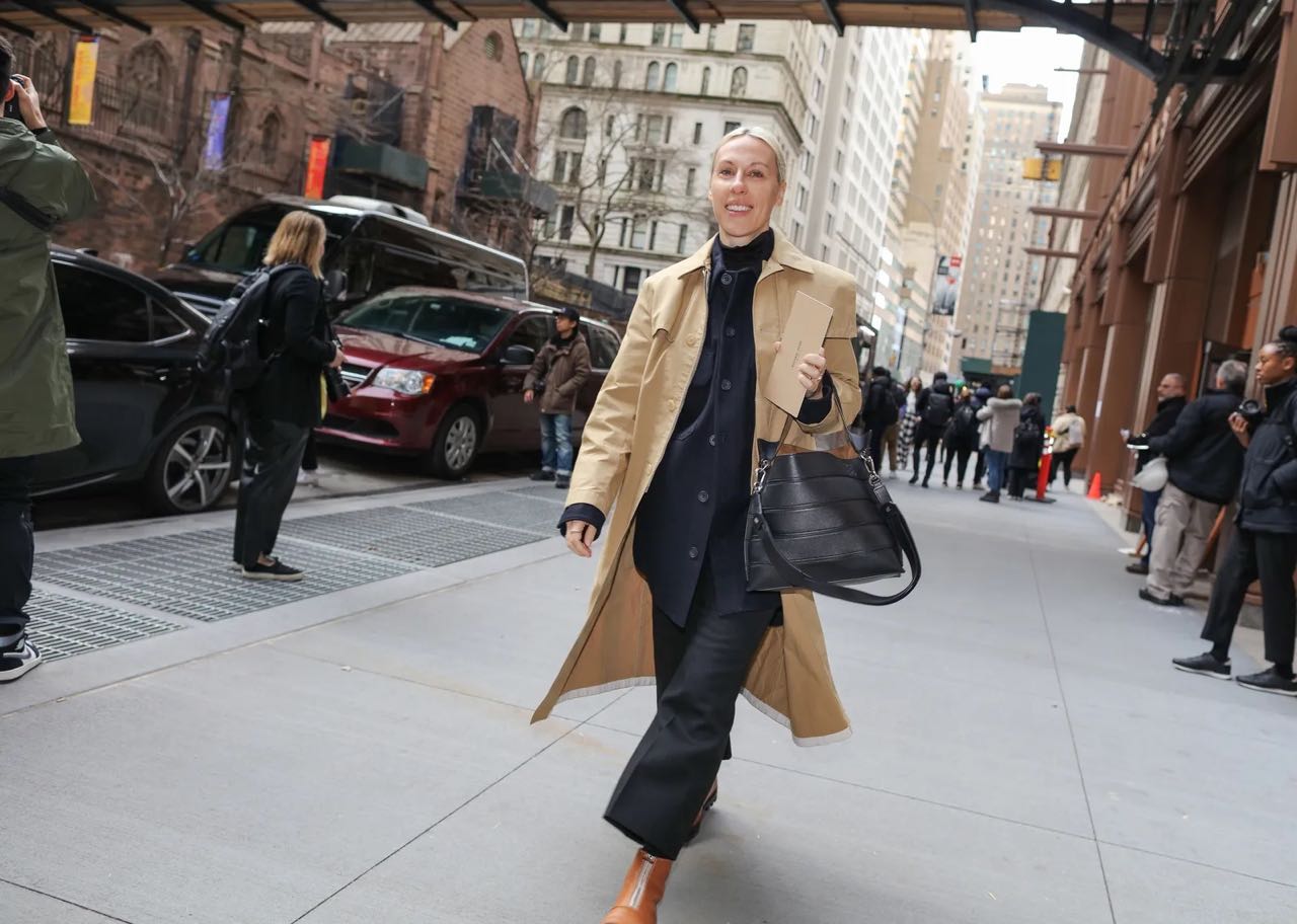Tailored minimalism: Το street style επιβεβαιώνει το πιο chic look της σεζόν-9
