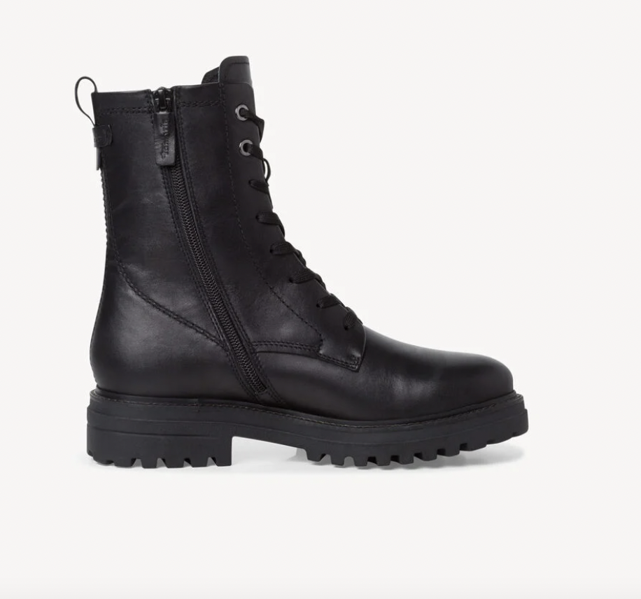 Combat boots: Πώς να φορέσετε τα μποτάκια του χειμώνα;-4