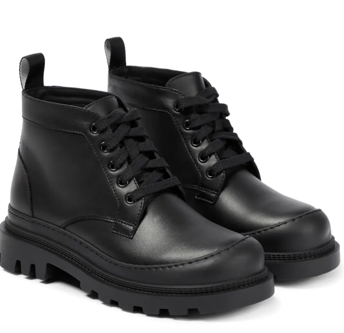 Combat boots: Πώς να φορέσετε τα μποτάκια του χειμώνα;-6