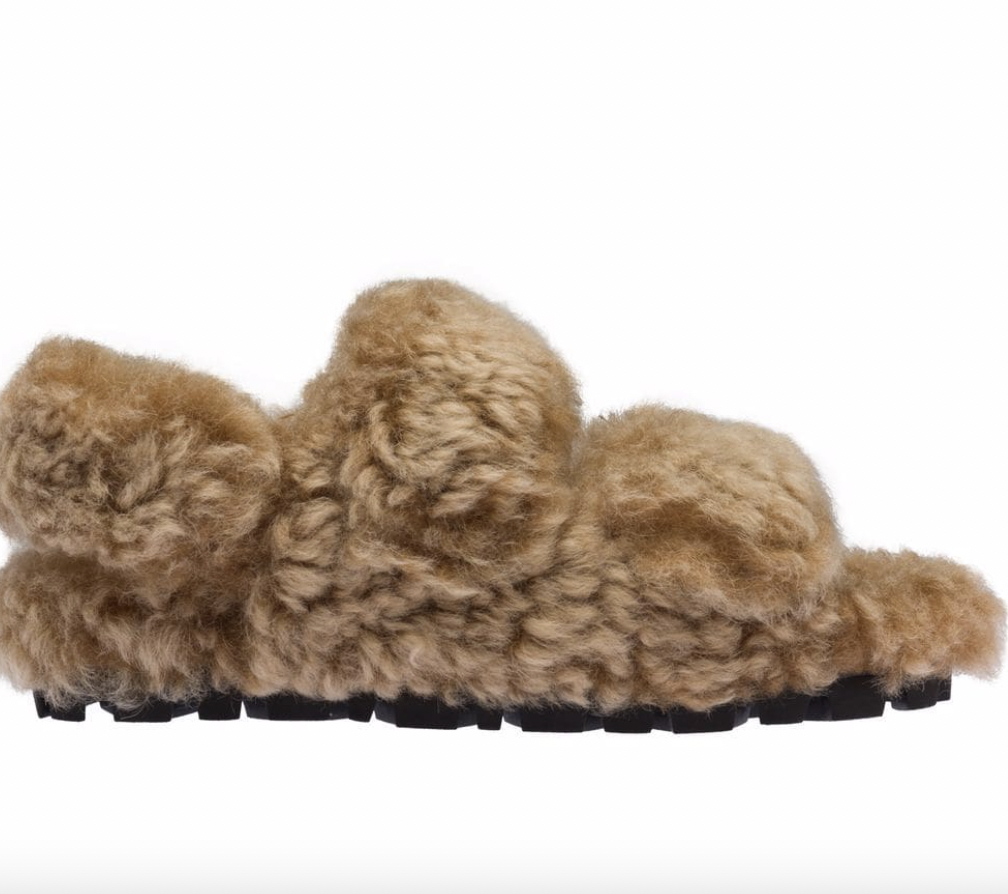 Fluffy sandals: Δεν είναι μόνο για το σπίτι-1