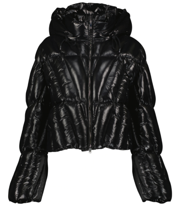 Puffer jacket: Απαραίτητο για τις πρώτες κρύες μέρες του χειμώνα-1