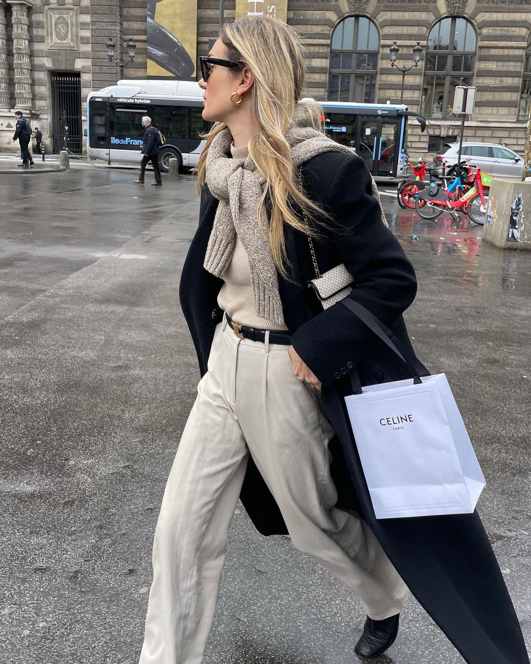 Parisian Chic: 5 all-time classic χειμερινοί συνδυασμοί για να ντύνεστε όπως οι Γαλλίδες-3