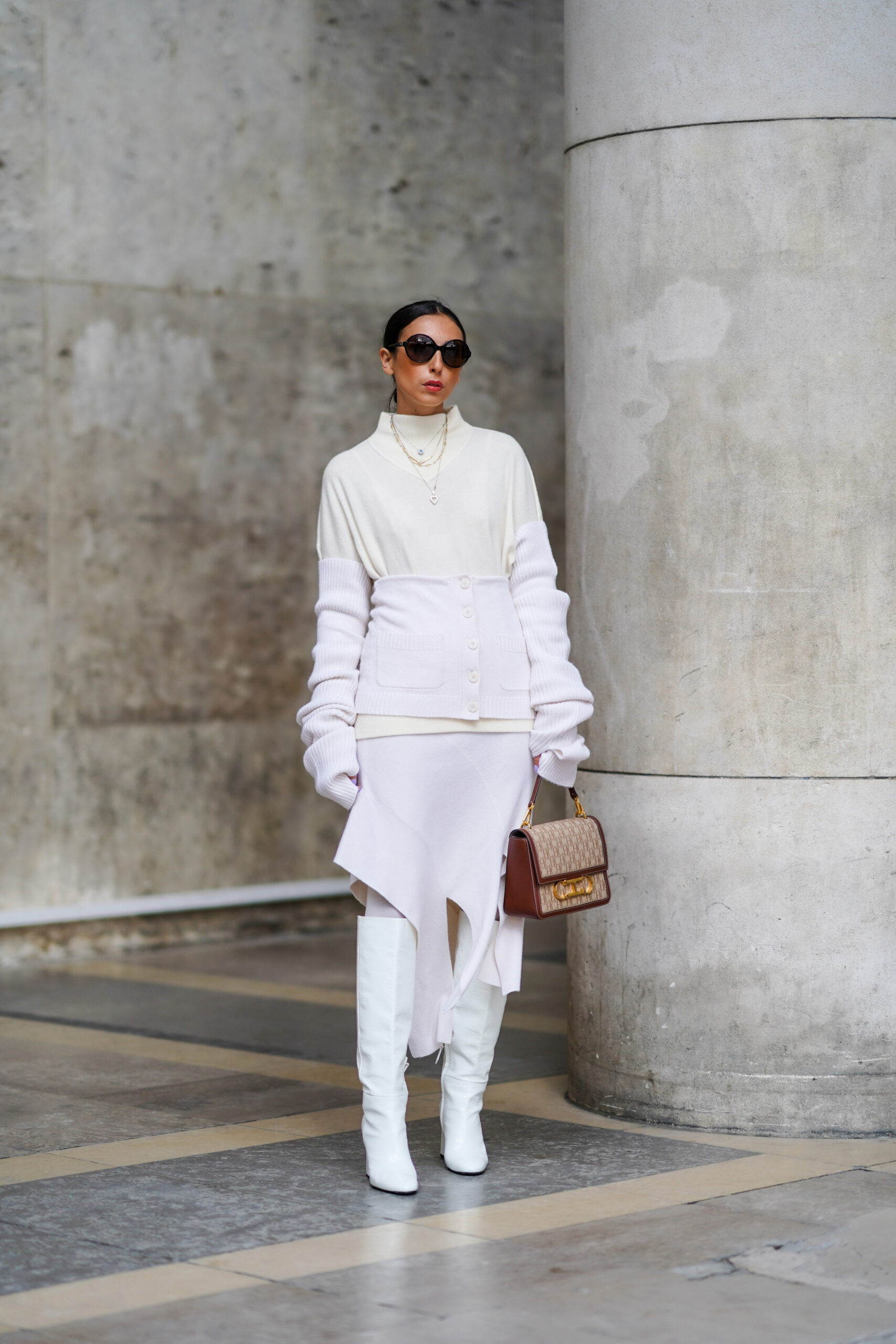 Winter White: 7 συνδυασμοί από τις fashion experts για να φορέσετε λευκό και το χειμώνα-2