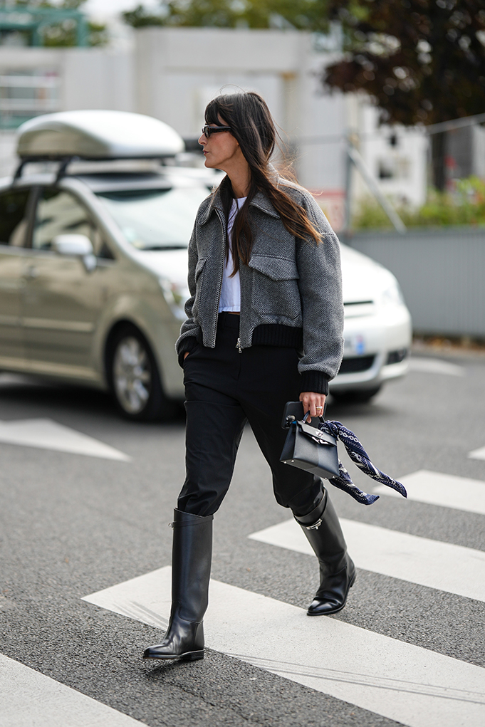 Γκρι: Ο οδηγός της Vogue για να το φορέσετε από το office look μέχρι το date night-6