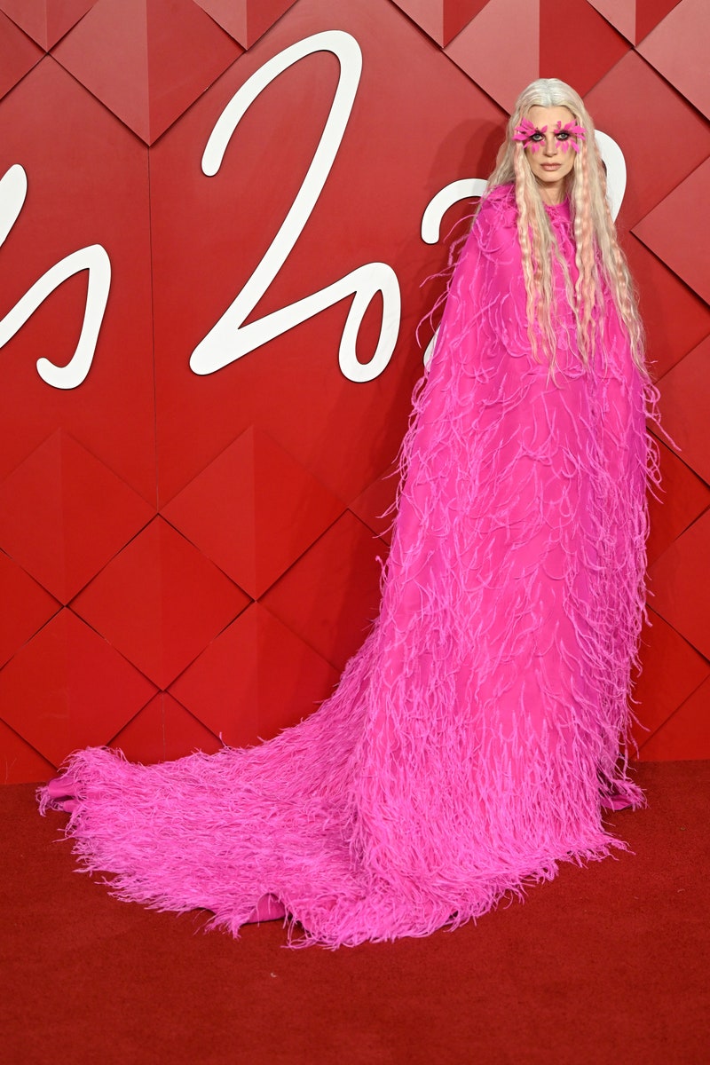 Fashion Awards 2022: Οι best-dressed καλεσμένοι στο κόκκινο χαλί-15