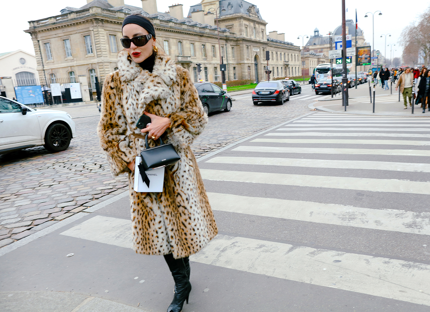 Οι 8 τάσεις στα πανωφόρια που είδαμε στο street style του Παρισιού-13