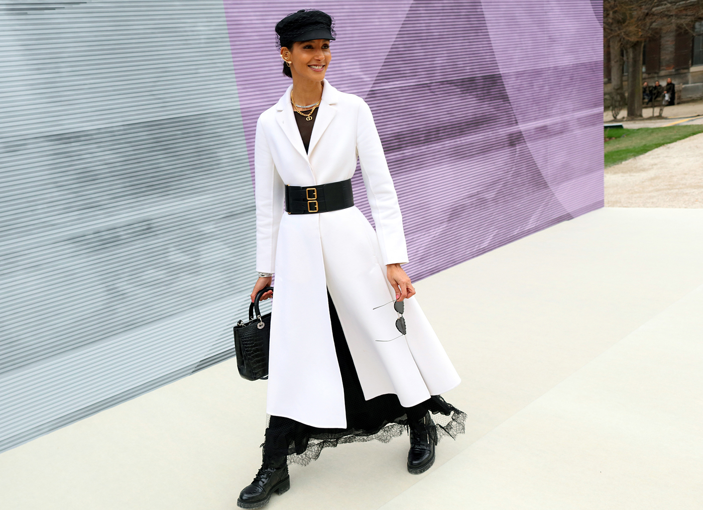 Οι 8 τάσεις στα πανωφόρια που είδαμε στο street style του Παρισιού-8