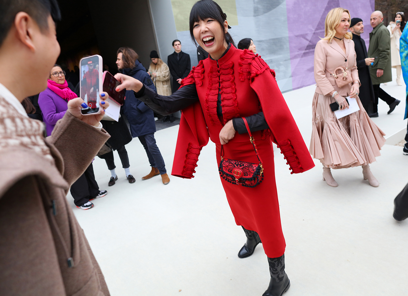 Οι 8 τάσεις στα πανωφόρια που είδαμε στο street style του Παρισιού-6
