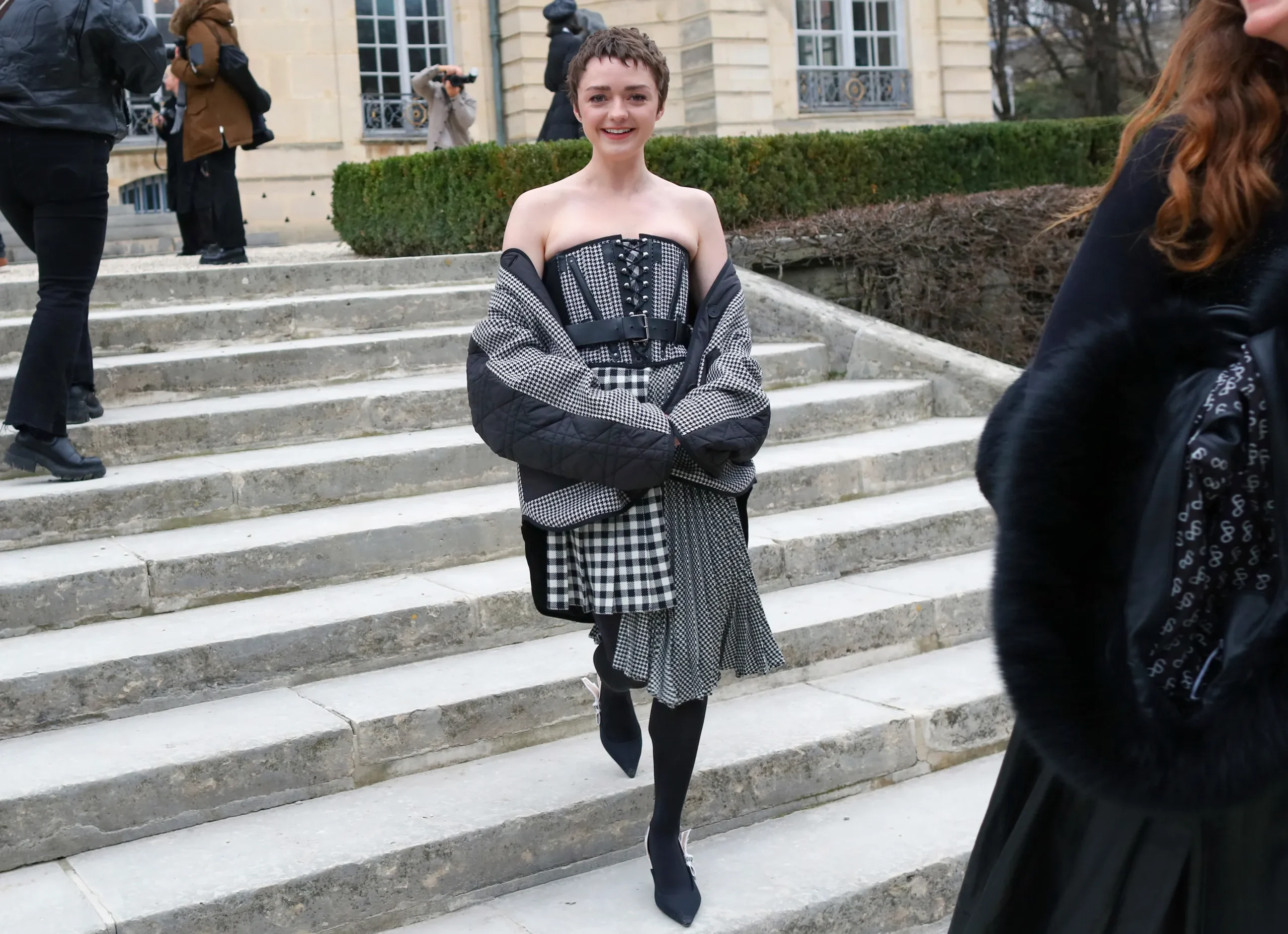 Οι 8 τάσεις στα πανωφόρια που είδαμε στο street style του Παρισιού-11