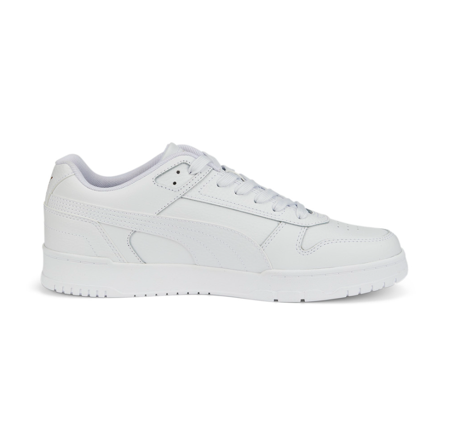 Λευκά sneakers: 8 σχέδια που θα φορέσετε non-stop-1