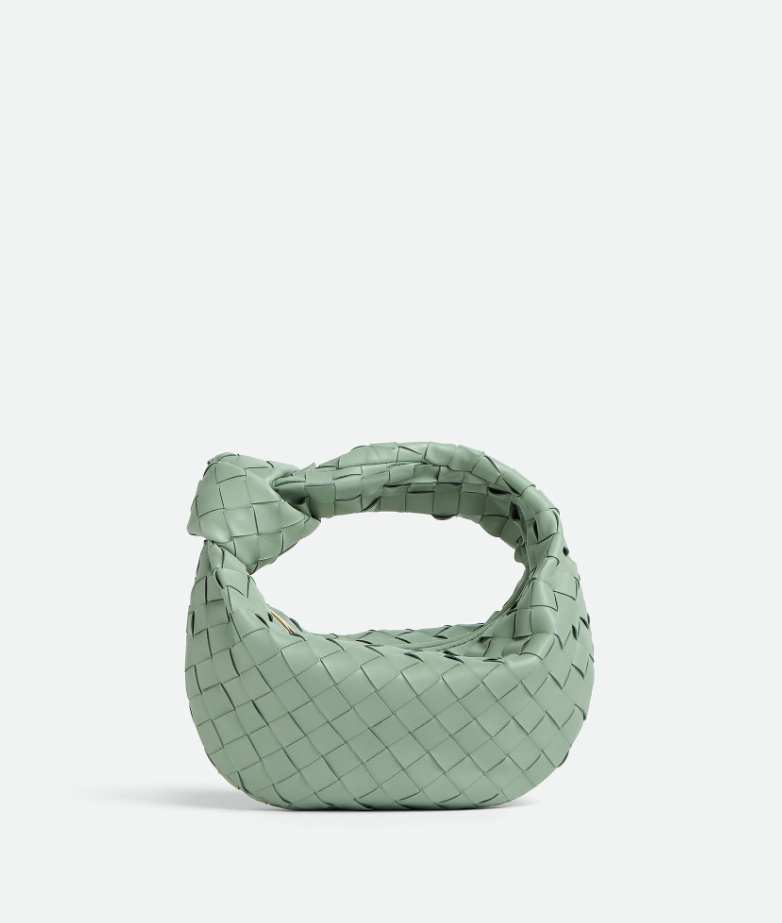 Αυτή είναι αγαπημένη It bag της Hailey bieber-2
