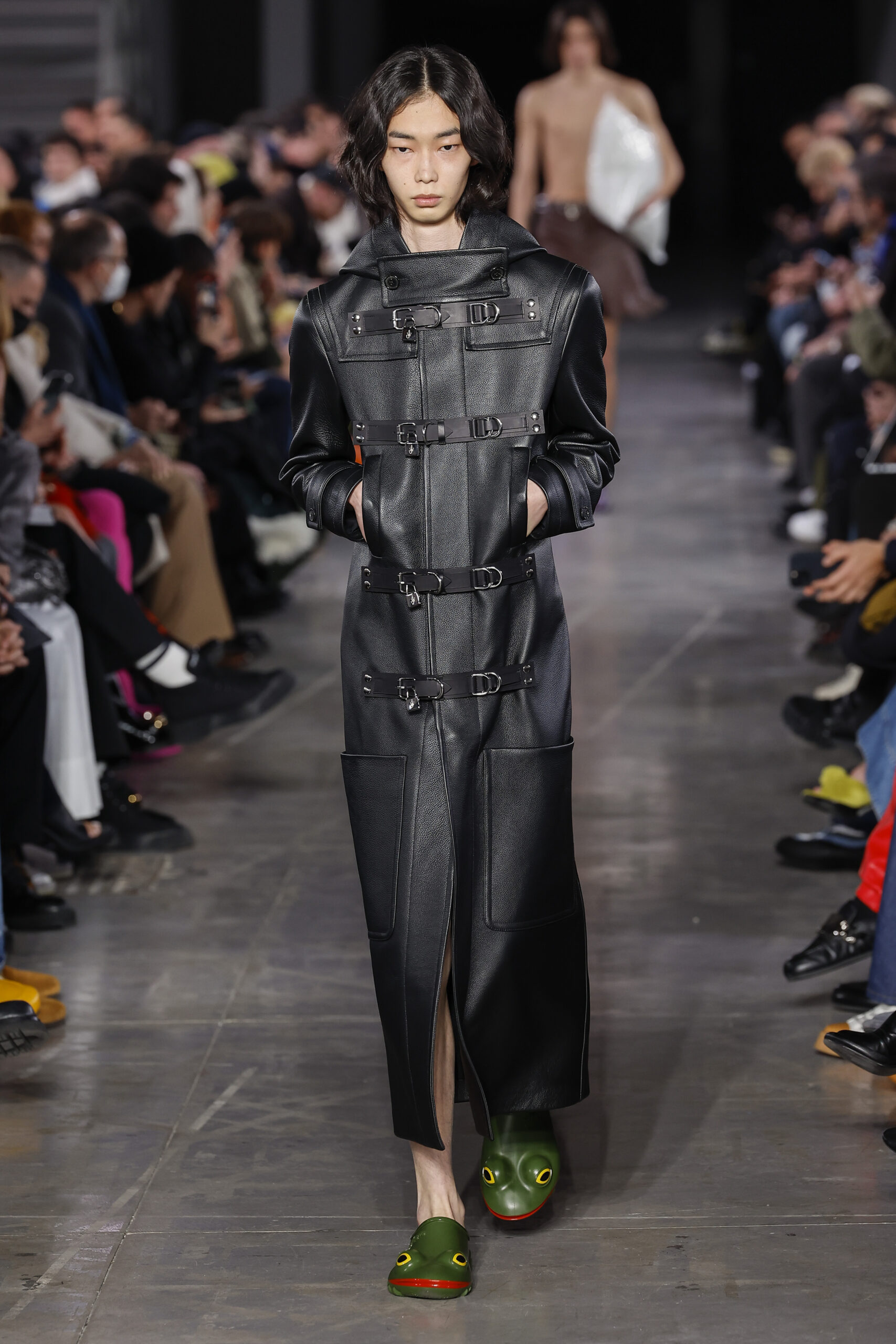 5 ανδρόγυνα outfit που θα αντιγράψουμε τώρα-5