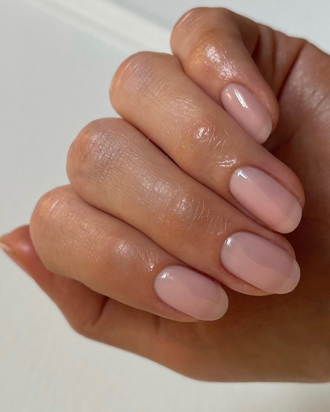Nude Nails: Το μίνιμαλ μανικιούρ που είναι viral τώρα-3