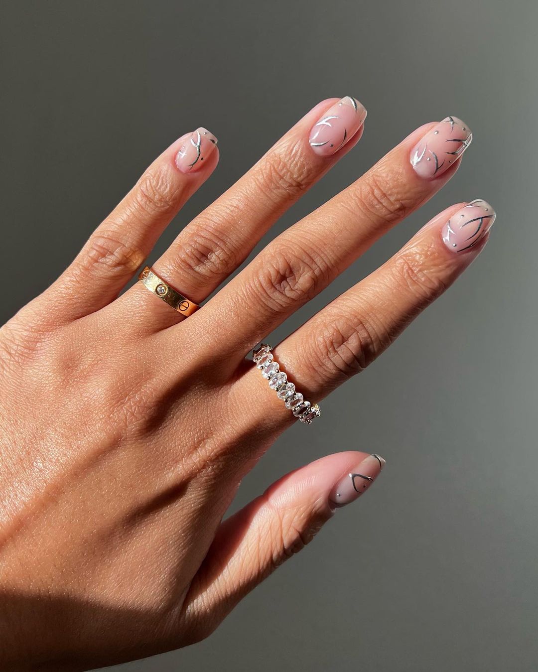 Clean girl nails: 8 ιδέες για το πιο κομψό μίνιμαλ μανικιούρ-4
