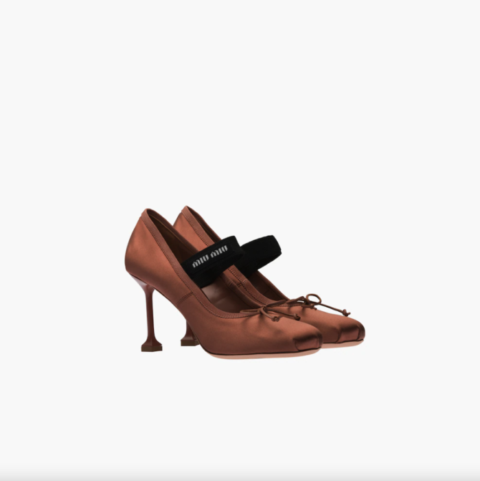 High heeled μπαλαρίνες: Είναι το νέο must-have των office look-4