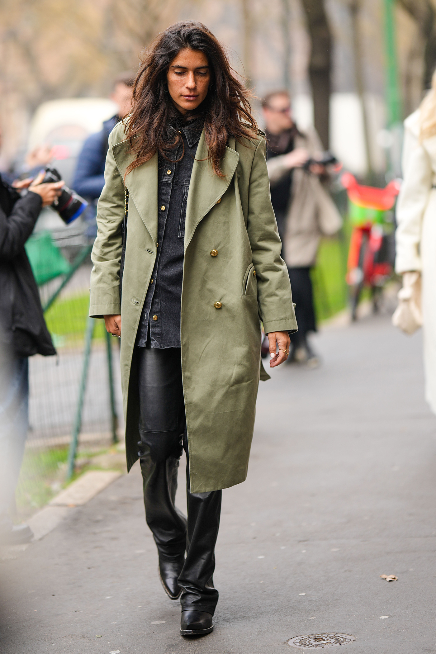 Ankle boots: Πώς θα τα φορέσετε την άνοιξη στο γραφείο;-3
