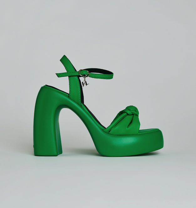 Karl Lagerfeld: Η ανοιξιάτικη συλλογή είναι ρετρό και εμπνέεται από το Sci-Fi-7