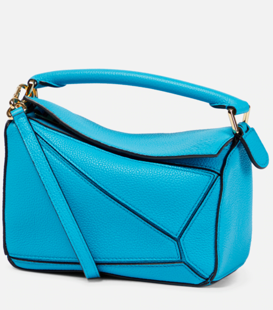Αυτή η Loewe τσάντα είναι το it accessory τώρα-2