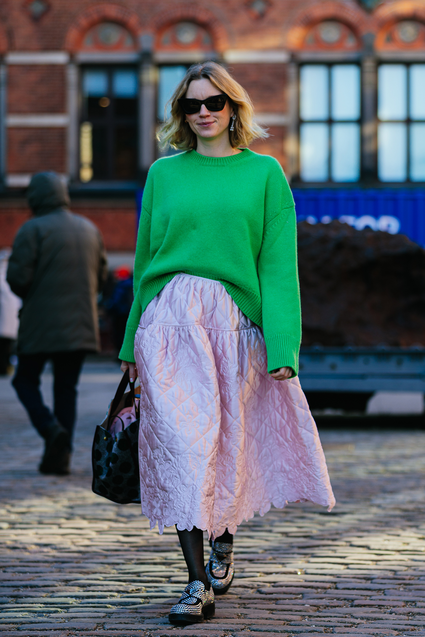 Αυτό είναι το χρώμα που κυριαρχεί τώρα στο street style-8