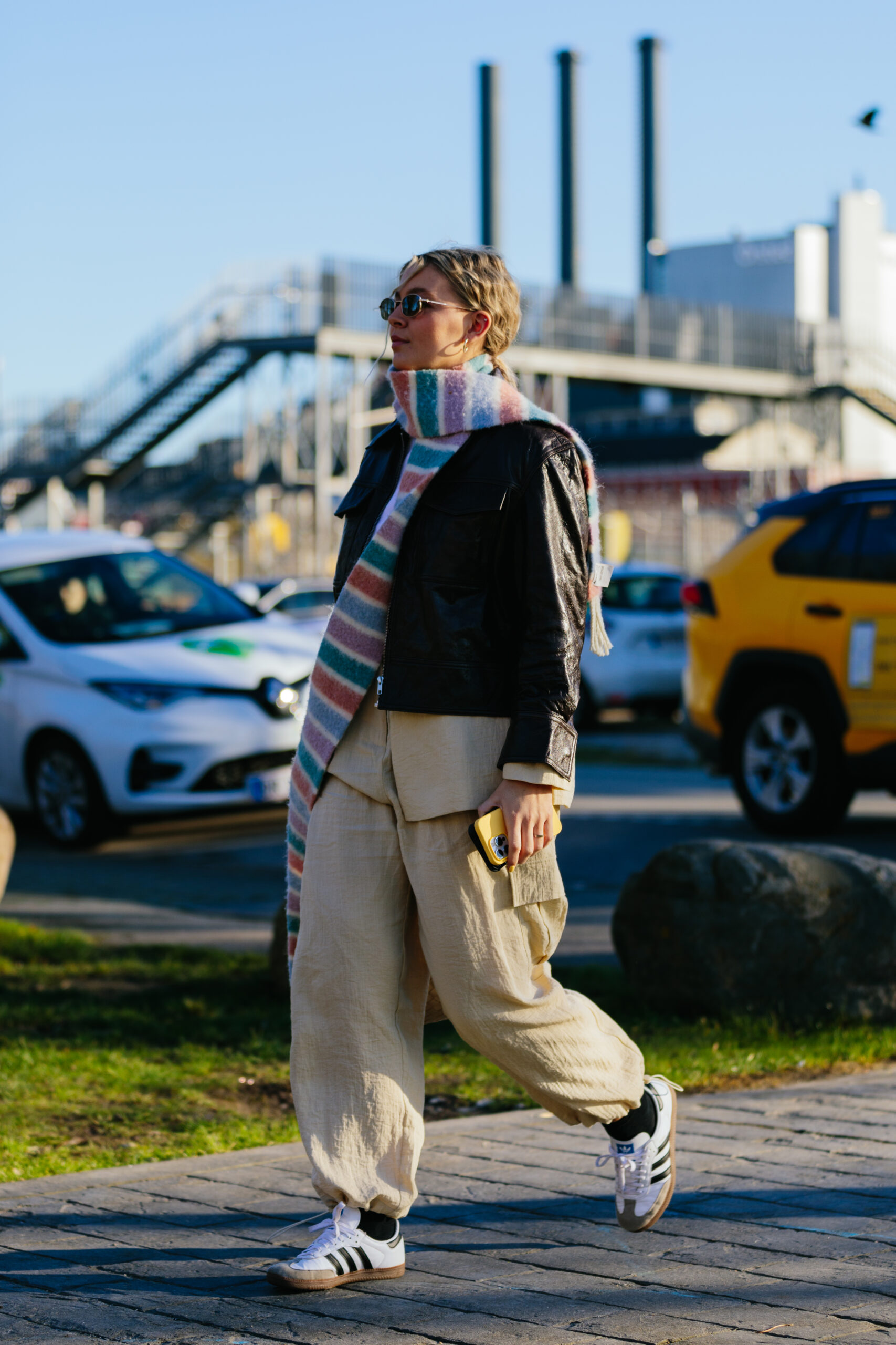 Winter chic: Τα cozy σύνολα που θα αντιγράψουμε από τις stylers αυτές τις μέρες-9
