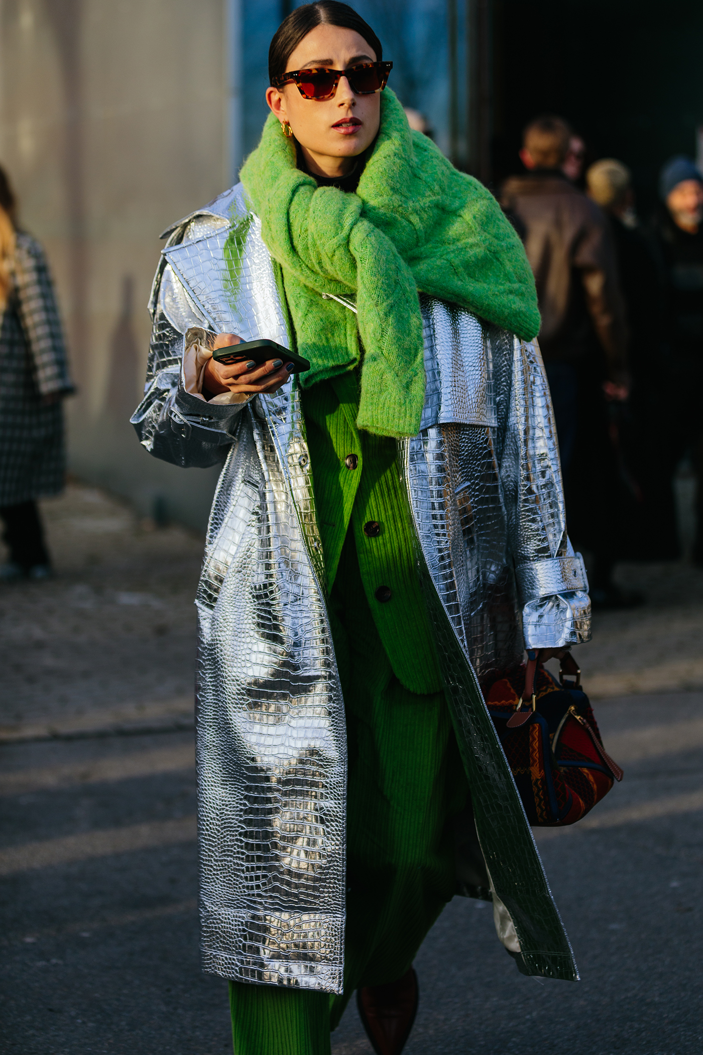 Αυτό είναι το χρώμα που κυριαρχεί τώρα στο street style-7